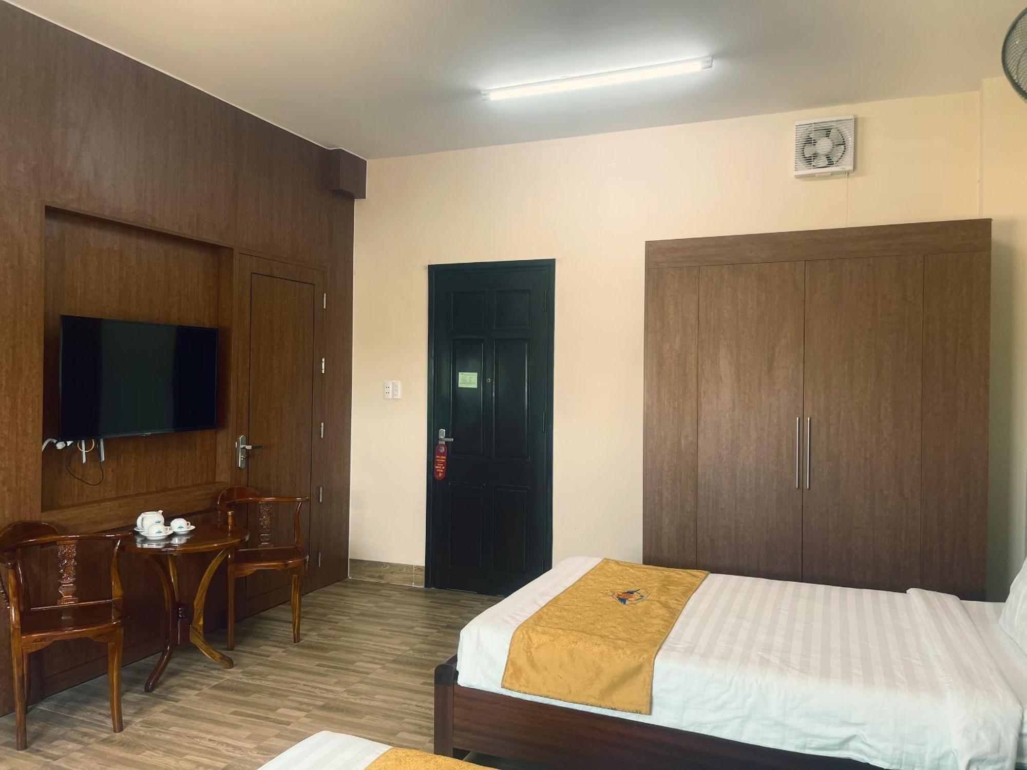 Khach San Hoa Binh Quang Tri Hotel Dong Ha ภายนอก รูปภาพ