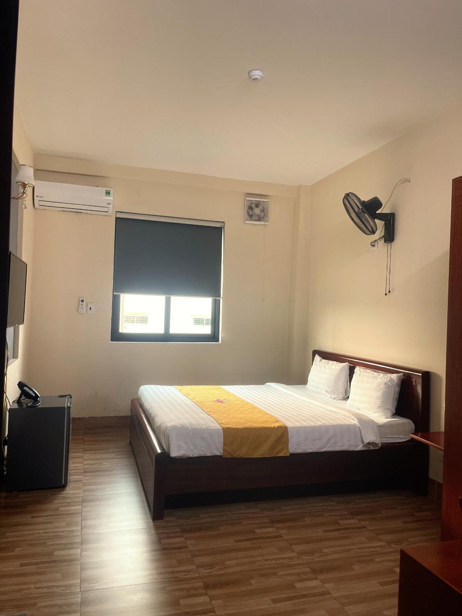 Khach San Hoa Binh Quang Tri Hotel Dong Ha ภายนอก รูปภาพ